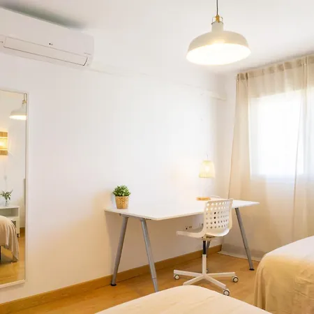 Semesterbostad House Pool & Parking Málaga